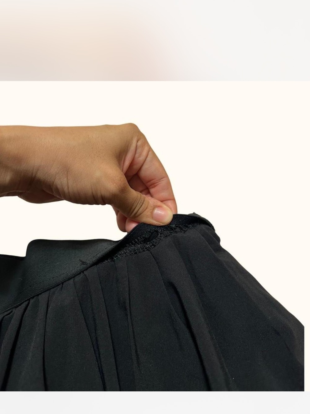 Aritzia Black Pleated Women’s Skirt with Elastic Waistband - Picture 2 of 2